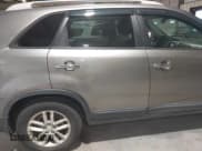 ✅ 2015 Kia Sorento LX • VIN: 5XYKT4A73FG579149 • Lot: 43679324. Listed on IAAI with 172,151 mi. Free auction sales archive from the USA and detailed vehicle history report at DreamBid. Image 13.