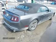 ✅ 2010 Ford Mustang V6 • VIN: 1ZVBP8ENXA5174358 • Лот: 42744450. Опубликован ранее на IAAI с пробегом 130 000 миль. Бесплатный доступ к архиву аукционных продаж из США и подробный отчёт об истории автомобиля на DreamBid. Изображение 4.