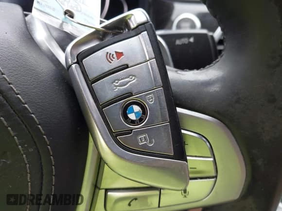 ✅ 2016 BMW 7 Series 750i xDrive • VIN: WBA7F2C54GG420066 • Lot: 43066405. Wystawiony na IAAI z przebiegiem 91 157 mil. Bezpłatny archiwum sprzedaży aukcyjnych z USA i szczegółowy raport historii pojazdu na DreamBid. Zdjęcie 11.