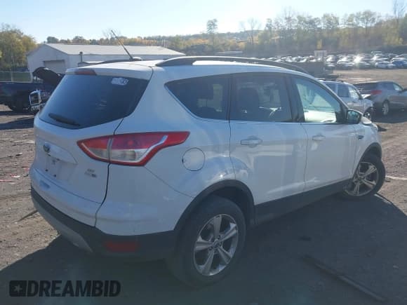 ✅ 2016 Ford Escape SE • VIN: 1FMCU9GX9GUA88456 • Лот: 43534847. Опубликован ранее на IAAI с пробегом 102 856 миль. Бесплатный доступ к архиву аукционных продаж из США и подробный отчёт об истории автомобиля на DreamBid. Изображение 4.