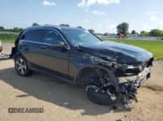 ✅ 2022 Mercedes-Benz GLC 300 • VIN: W1N0G8EB9NG109357 • Lot: 68942285. Wystawiony na Copart z przebiegiem 9 938 mil. Bezpłatny archiwum sprzedaży aukcyjnych z USA i szczegółowy raport historii pojazdu na DreamBid. Zdjęcie 4.