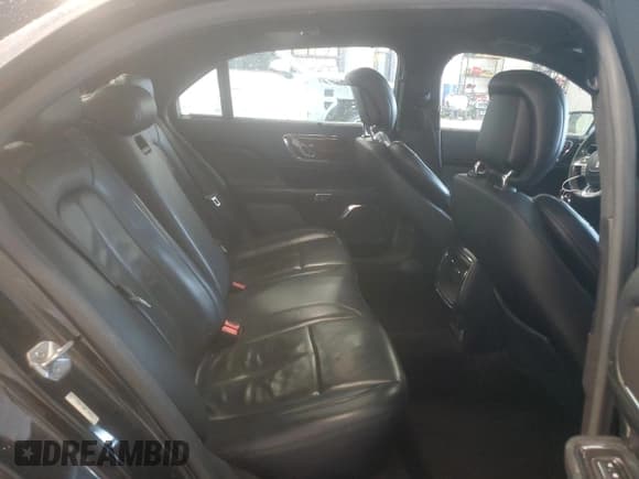 ✅ 2018 Lincoln Continental Livery • VIN: 1LN6L9HK3J5602371 • Lot: 67759435. Listed on Copart with 199,144 mi. Free auction sales archive from the USA and detailed vehicle history report at DreamBid. Image 10.