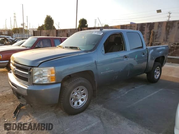 ✅ 2011 Chevrolet Silverado 1500 LS • VIN: 3GCPCREA3BG169102 • Lot: 72176044. Wystawiony na Copart z przebiegiem 126 993 mil. Bezpłatny archiwum sprzedaży aukcyjnych z USA i szczegółowy raport historii pojazdu na DreamBid. Zdjęcie 1.