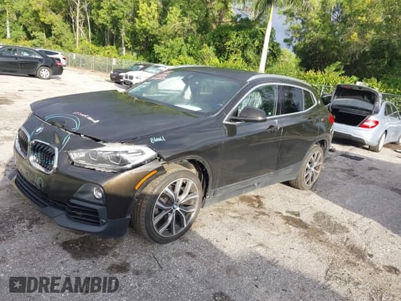 ✅ 2020 BMW X2 xDrive28i • VIN: WBXYJ1C03L5P80426 • Lot: 43544988. Wystawiony na IAAI z przebiegiem 36 564 mil. Bezpłatny archiwum sprzedaży aukcyjnych z USA i szczegółowy raport historii pojazdu na DreamBid. Zdjęcie 2.