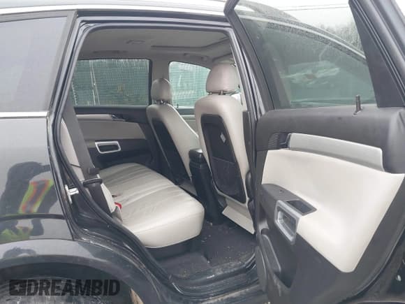 ✅ 2012 Chevrolet Captiva Sport LTZ • VIN: 3GNFL4E54CS654422 • Lot: 41924752. Wystawiony na IAAI z przebiegiem 185 296 mil. Bezpłatny archiwum sprzedaży aukcyjnych z USA i szczegółowy raport historii pojazdu na DreamBid. Zdjęcie 8.