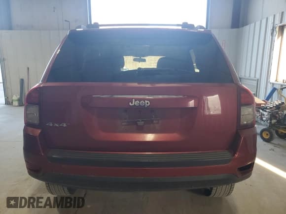 ✅ 2015 Jeep Compass Sport • VIN: 1C4NJDBB4FD317046 • Lot: 92794075. Wystawiony na Copart z przebiegiem 211 451 mil. Bezpłatny archiwum sprzedaży aukcyjnych z USA i szczegółowy raport historii pojazdu na DreamBid. Zdjęcie 6.
