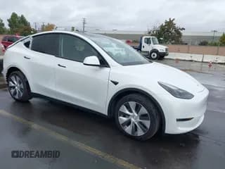 ✅ 2023 Tesla Model Y Long Range • VIN: 7SAYGDEEXPF745105 • Lot: 43688547. Wystawiony na IAAI z przebiegiem 22 037 mil. Bezpłatny archiwum sprzedaży aukcyjnych z USA i szczegółowy raport historii pojazdu na DreamBid. Zdjęcie 1.