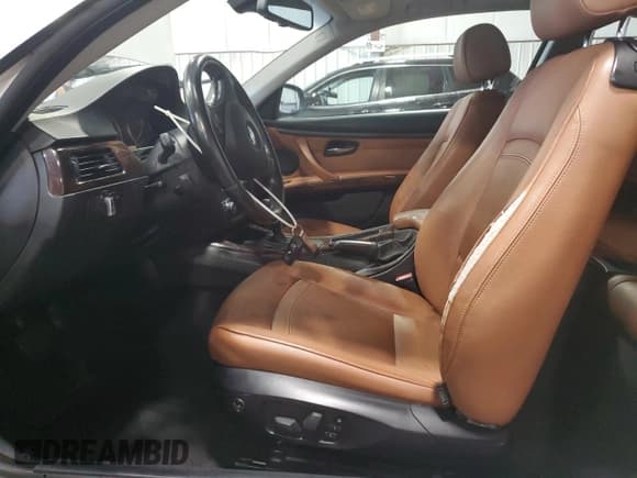 ✅ 2011 BMW 3 Series 328i xDrive • VIN: WBAKF5C52BE586361 • Lot: 81064105. Listed on Copart with 89,067 mi. Free auction sales archive from the USA and detailed vehicle history report at DreamBid. Image 7.