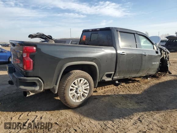 ✅ 2022 Chevrolet Silverado 2500HD High Country • VIN: 1GC4YREY8NF122025 • Lot: 92279435. Wystawiony na Copart z przebiegiem 17 312 mil. Bezpłatny archiwum sprzedaży aukcyjnych z USA i szczegółowy raport historii pojazdu na DreamBid. Zdjęcie 3.