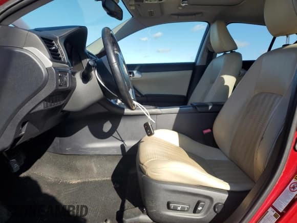 ✅ 2011 Lexus CT 200h • VIN: JTHKD5BHXB2031582 • Lot: 82725435. Listed on Copart with 288,910 mi. Free auction sales archive from the USA and detailed vehicle history report at DreamBid. Image 7.