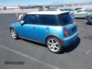 ✅ 2003 MINI Hardtop S • VIN: WMWRE33413TD73088 • Лот: 42521733. Опубликован ранее на IAAI с пробегом 221 915 миль. Бесплатный доступ к архиву аукционных продаж из США и подробный отчёт об истории автомобиля на DreamBid. Изображение 3.