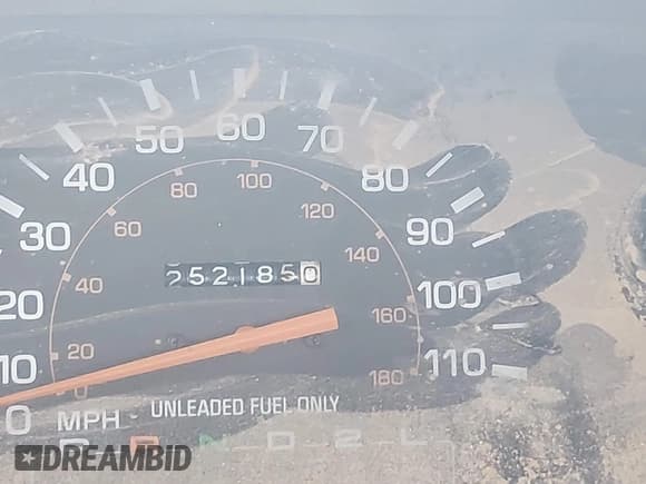 ✅ 1990 Toyota Pickup • VIN: JT4VN93D3L5007980 • Lot: 43633290. Listed on IAAI with 252,185 mi. Free auction sales archive from the USA and detailed vehicle history report at DreamBid. Image 15.