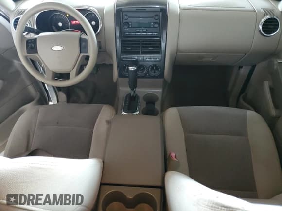 ✅ 2007 Ford Explorer XLT • VIN: 1FMEU73817UA67922 • Лот: 86116425. Опубликован ранее на Copart с пробегом 270 840 миль. Бесплатный доступ к архиву аукционных продаж из США и подробный отчёт об истории автомобиля на DreamBid. Изображение 8.