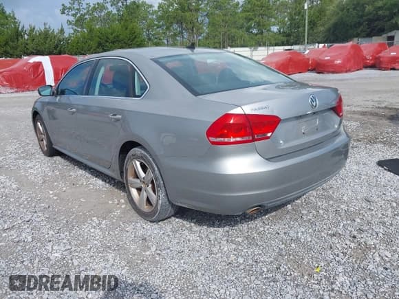 ✅ 2013 Volkswagen Passat SE • VIN: 1VWBP7A32DC009080 • Лот: 42497133. Опубликован ранее на IAAI с пробегом 177 743 миль. Бесплатный доступ к архиву аукционных продаж из США и подробный отчёт об истории автомобиля на DreamBid. Изображение 3.