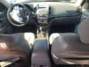 ✅ 2010 Hyundai Santa Fe SE • VIN: 5NMSH4AG3AH350776 • Lot: 54151554. Listed on Copart with 145,559 mi. Free auction sales archive from the USA and detailed vehicle history report at DreamBid. Image 8.