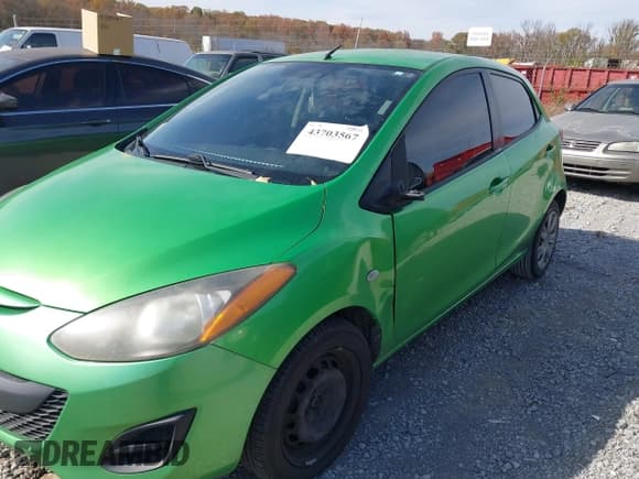 ✅ 2012 Mazda 2 Sport • VIN: JM1DE1KY4C0145638 • Lot: 43703567. Listed on IAAI with 121,861 mi. Free auction sales archive from the USA and detailed vehicle history report at DreamBid. Image 2.