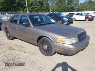 ✅ 2007 Ford Police Interceptor • VIN: 2FAFP71W47X125974 • Lot: 43206114. Wystawiony na IAAI z przebiegiem 161 800 mil. Bezpłatny archiwum sprzedaży aukcyjnych z USA i szczegółowy raport historii pojazdu na DreamBid. Zdjęcie 1.