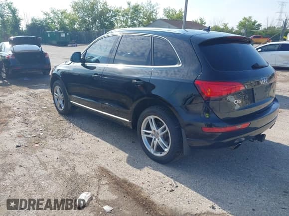 ✅ 2014 Audi Q5 Premium Plus • VIN: WA1CMAFP7EA107084 • Лот: 42783870. Опубликован ранее на IAAI с пробегом 231 952 миль. Бесплатный доступ к архиву аукционных продаж из США и подробный отчёт об истории автомобиля на DreamBid. Изображение 3.