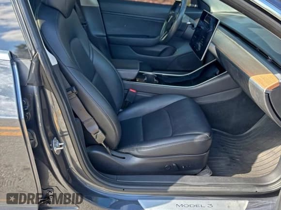 ✅ 2018 Tesla Model 3 Long Range Battery • VIN: 5YJ3E1EA1JF101718 • Лот: 95879055. Опубликован ранее на Copart с пробегом 47 971 миль. Бесплатный доступ к архиву аукционных продаж из США и подробный отчёт об истории автомобиля на DreamBid. Изображение 5.