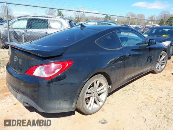 ✅ 2010 Hyundai Genesis Coupe R-Spec • VIN: KMHHT6KD9AU003613 • Lot: 41717394. Wystawiony na IAAI z przebiegiem 85 343 mil. Bezpłatny archiwum sprzedaży aukcyjnych z USA i szczegółowy raport historii pojazdu na DreamBid. Zdjęcie 4.
