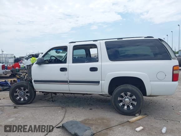 ✅ 2004 Chevrolet Suburban LT • VIN: 3GNGK26U24G303577 • Lot: 42881307. Wystawiony na IAAI z przebiegiem Nie podano. Bezpłatny archiwum sprzedaży aukcyjnych z USA i szczegółowy raport historii pojazdu na DreamBid. Zdjęcie 14.