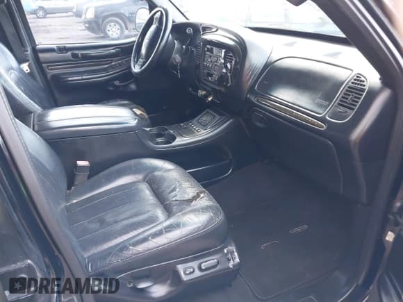 ✅ 2002 Lincoln Blackwood • VIN: 5LTEW05A02KJ01579 • Lot: 41408693. Listed on IAAI with Not provided. Free auction sales archive from the USA and detailed vehicle history report at DreamBid. Image 5.