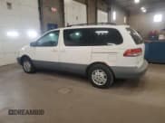 ✅ 2003 Toyota Sienna CE • VIN: 4T3ZF19C43U516581 • Lot: 92350935. Wystawiony na Copart z przebiegiem 205 914 mil. Bezpłatny archiwum sprzedaży aukcyjnych z USA i szczegółowy raport historii pojazdu na DreamBid. Zdjęcie 2.