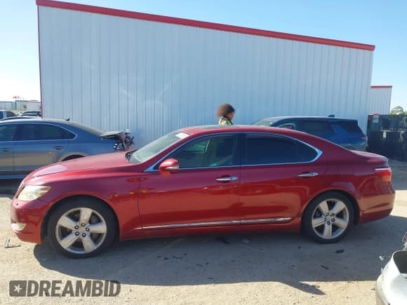 ✅ 2012 Lexus LS 460 • VIN: JTHBL5EF4C5112915 • Lot: 43568683. Listed on IAAI with 153,903 mi. Free auction sales archive from the USA and detailed vehicle history report at DreamBid. Image 14.