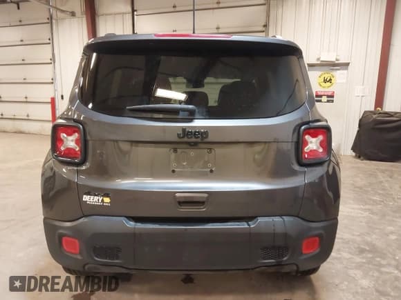 ✅ 2018 Jeep Renegade Sport • VIN: ZACCJBAB8JPJ13595 • Lot: 43732437. Wystawiony na IAAI z przebiegiem 129 450 mil. Bezpłatny archiwum sprzedaży aukcyjnych z USA i szczegółowy raport historii pojazdu na DreamBid. Zdjęcie 17.