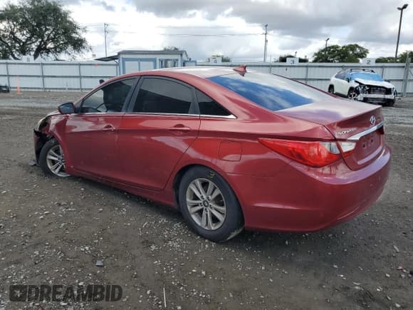 ✅ 2013 Hyundai Sonata GLS • VIN: 5NPEB4AC8DH687186 • Лот: 82529455. Опубликован ранее на Copart с пробегом 198 451 миль. Бесплатный доступ к архиву аукционных продаж из США и подробный отчёт об истории автомобиля на DreamBid. Изображение 2.