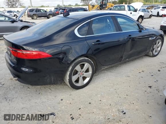 ✅ 2018 Jaguar XF 25t • VIN: SAJBR4FX7JCY54866 • Лот: 80795853. Опубликован ранее на Copart с пробегом 79 125 миль. Бесплатный доступ к архиву аукционных продаж из США и подробный отчёт об истории автомобиля на DreamBid. Изображение 3.