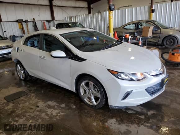 ✅ 2018 Chevrolet Volt LT • VIN: 1G1RC6S5XJU139923 • Lot: 86285015. Wystawiony na Copart z przebiegiem 108 068 mil. Bezpłatny archiwum sprzedaży aukcyjnych z USA i szczegółowy raport historii pojazdu na DreamBid. Zdjęcie 4.