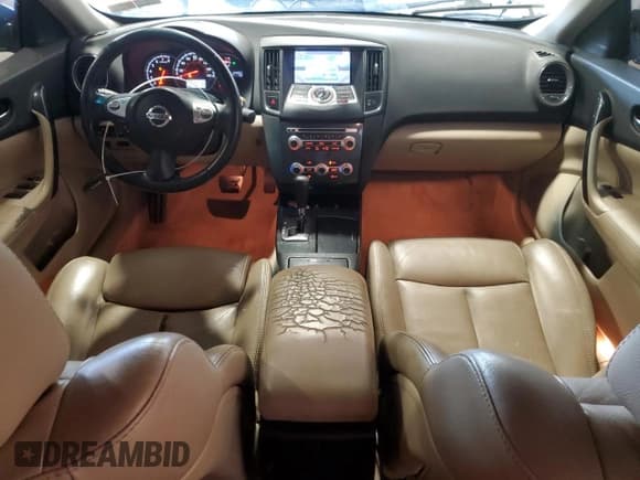 ✅ 2012 Nissan Maxima S • VIN: 1N4AA5AP5CC859118 • Лот: 56650915. Опубликован ранее на Copart с пробегом 144 007 миль. Бесплатный доступ к архиву аукционных продаж из США и подробный отчёт об истории автомобиля на DreamBid. Изображение 8.