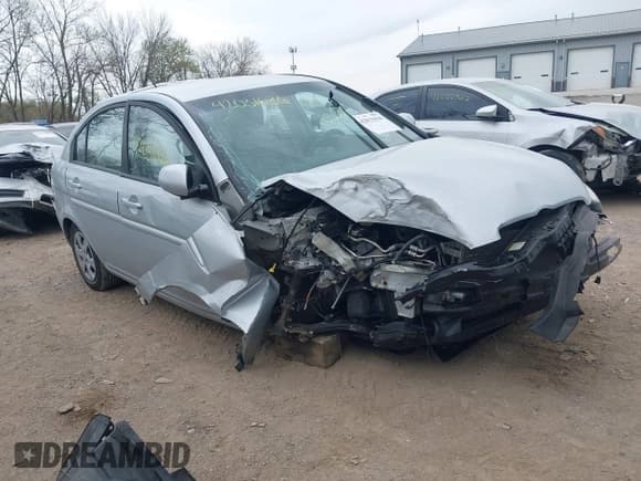 ✅ 2010 Hyundai Accent GLS • VIN: KMHCN4AC5AU477897 • Лот: 42031036. Опубликован ранее на IAAI с пробегом 121 498 миль. Бесплатный доступ к архиву аукционных продаж из США и подробный отчёт об истории автомобиля на DreamBid. Изображение 1.