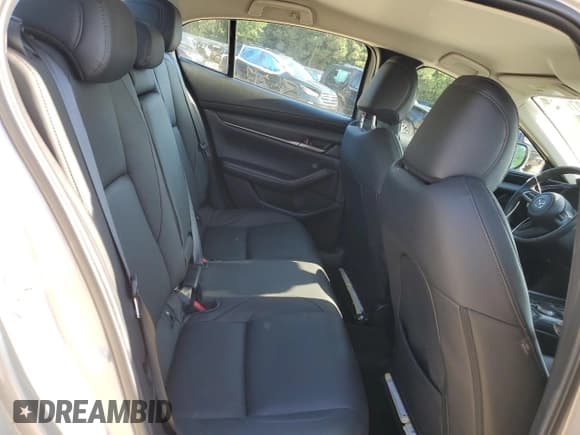 ✅ 2022 Mazda 3 Select • VIN: 3MZBPABL1NM306076 • Лот: 81376845. Опубликован ранее на Copart с пробегом 25 973 миль. Бесплатный доступ к архиву аукционных продаж из США и подробный отчёт об истории автомобиля на DreamBid. Изображение 10.