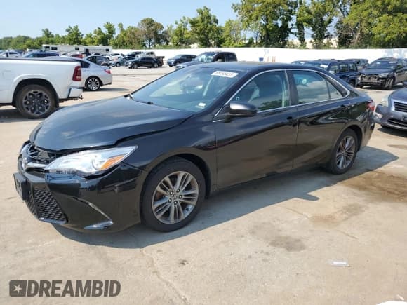 ✅ 2015 Toyota Camry XLE • VIN: 4T1BF1FK5FU989786 • Лот: 68498455. Опубликован ранее на Copart с пробегом 250 441 миль. Бесплатный доступ к архиву аукционных продаж из США и подробный отчёт об истории автомобиля на DreamBid. Изображение 1.
