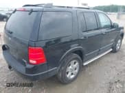 ✅ 2005 Ford Explorer Limited • VIN: 1FMDU75W75UB86983 • Lot: 42418812. Wystawiony na IAAI z przebiegiem 180 032 mil. Bezpłatny archiwum sprzedaży aukcyjnych z USA i szczegółowy raport historii pojazdu na DreamBid. Zdjęcie 4.