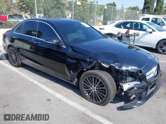 ✅ 2021 Mercedes-Benz C 300 • VIN: W1KWF8DB1MR644861 • Lot: 42910326. Wystawiony na IAAI z przebiegiem 20 473 mil. Bezpłatny archiwum sprzedaży aukcyjnych z USA i szczegółowy raport historii pojazdu na DreamBid. Zdjęcie 1.