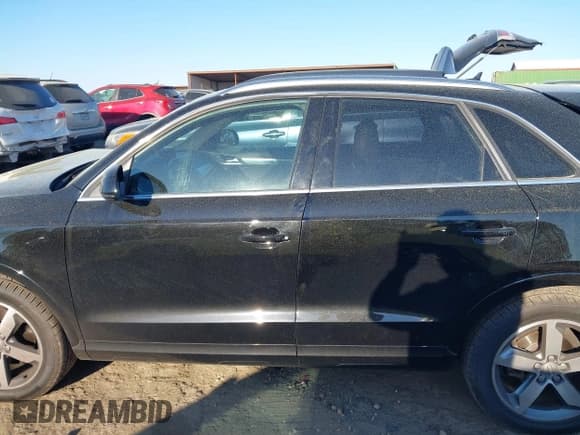 ✅ 2015 Audi Q3 Premium Plus • VIN: WA1BFCFS2FR005944 • Lot: 41867845. Listed on IAAI with 109,712 mi. Free auction sales archive from the USA and detailed vehicle history report at DreamBid. Image 14.