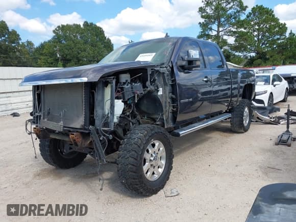 ✅ 2011 Chevrolet Silverado 2500HD LT • VIN: 1GC1KXCG6BF182643 • Lot: 43459265. Listed on IAAI with 176,716 mi. Free auction sales archive from the USA and detailed vehicle history report at DreamBid. Image 19.