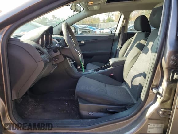 ✅ 2010 Chevrolet Malibu 1LT • VIN: 1G1ZC5E02AF243983 • Lot: 37243384. Listed on Copart with 157,502 mi. Free auction sales archive from the USA and detailed vehicle history report at DreamBid. Image 7.