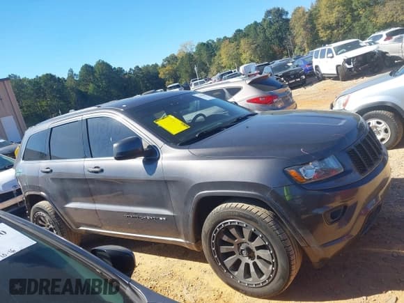 ✅ 2015 Jeep Grand Cherokee Altitude • VIN: 1C4RJEAG1FC152552 • Lot: 43463390. Wystawiony na IAAI z przebiegiem 135 968 mil. Bezpłatny archiwum sprzedaży aukcyjnych z USA i szczegółowy raport historii pojazdu na DreamBid. Zdjęcie 13.