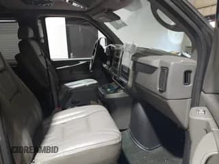 ✅ 2005 GMC Savana Cargo YF7 Upfitter • VIN: 1GDFG15TX51112218 • Lot: 43631728. Wystawiony na IAAI z przebiegiem 103 779 mil. Bezpłatny archiwum sprzedaży aukcyjnych z USA i szczegółowy raport historii pojazdu na DreamBid. Zdjęcie 5.