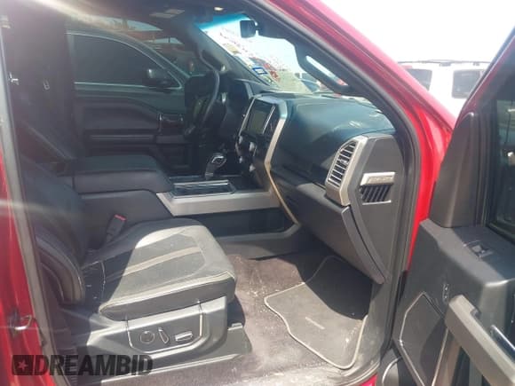 ✅ 2015 Ford F-150 XLT • VIN: 1FTEW1EFXFFC61567 • Lot: 42774459. Wystawiony na IAAI z przebiegiem 154 533 mil. Bezpłatny archiwum sprzedaży aukcyjnych z USA i szczegółowy raport historii pojazdu na DreamBid. Zdjęcie 5.