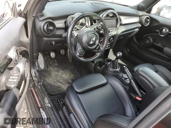 ✅ 2016 MINI Hardtop S • VIN: WMWXP7C53G3B49277 • Lot: 63460865. Wystawiony na Copart z przebiegiem 158 761 mil. Bezpłatny archiwum sprzedaży aukcyjnych z USA i szczegółowy raport historii pojazdu na DreamBid. Zdjęcie 8.