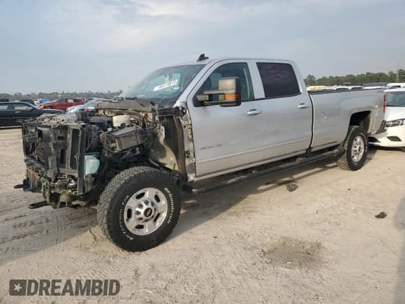 ✅ 2017 Chevrolet Silverado 2500HD LT • VIN: 1GC1KVEG2HF101471 • Lot: 46474815. Listed on Copart with 213,086 mi. Free auction sales archive from the USA and detailed vehicle history report at DreamBid. Image 1.