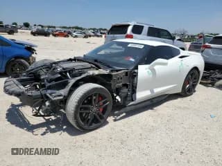 ✅ 2015 Chevrolet Corvette 3LT • VIN: 1G1YF2D75F5122894 • Lot: 53583104. Wystawiony na Copart z przebiegiem 64 897 mil. Bezpłatny archiwum sprzedaży aukcyjnych z USA i szczegółowy raport historii pojazdu na DreamBid. Zdjęcie 1.