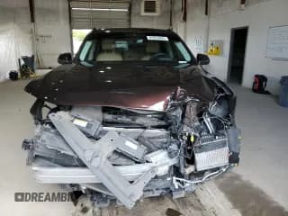 ✅ 2021 Audi Q7 Prestige • VIN: WA1VXAF75MD034018 • Lot: 83953845. Wystawiony na Copart z przebiegiem 31 561 mil. Bezpłatny archiwum sprzedaży aukcyjnych z USA i szczegółowy raport historii pojazdu na DreamBid. Zdjęcie 5.