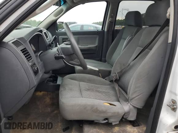 2007 Dodge Dakota ST с VIN 1D7HE28K37S200672, выставлен на аукционе Copart как лот 52682114 с пробегом 135 041 миль миль и Списание • Salvage title. История ставок и продаж доступна на DreamBid. Изображение 7.