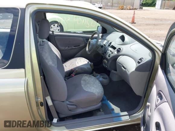 ✅ 2002 Toyota ECHO • VIN: JTDAT123320245936 • Lot: 42904392. Wystawiony na IAAI z przebiegiem 134 751 mil. Bezpłatny archiwum sprzedaży aukcyjnych z USA i szczegółowy raport historii pojazdu na DreamBid. Zdjęcie 5.